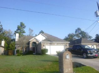 210 Maple Ln, Conroe, TX 77304