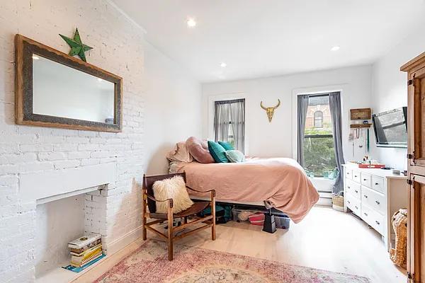 Rented by Compass | media 16