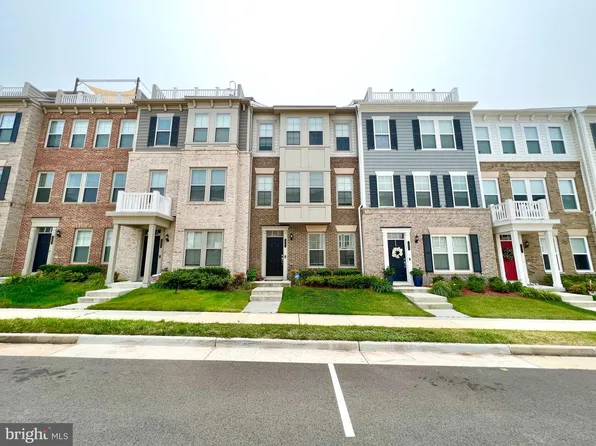 1907 Greenbriar Hall Rd, Dumfries, VA 22026