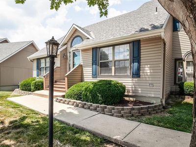 112 Stonebridge Ln, Smithville, MO, 64089