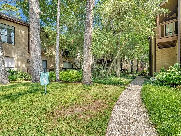 11711 Memorial Dr #135 — Photo 38