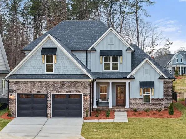 1353 Maple Chase Ln, Winston Salem, NC 27106