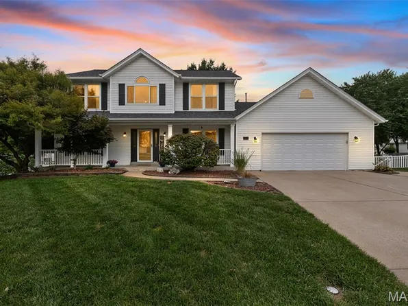 1704 Michaelwood Ct, Saint Charles, MO 63303