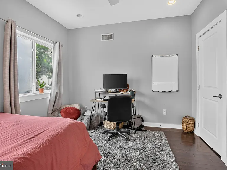 2441 Coral St — Photo 25