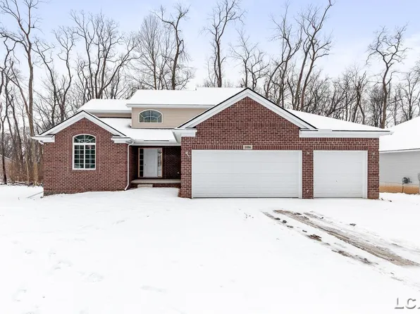 1086 Preservation Dr, Tecumseh, MI 49286