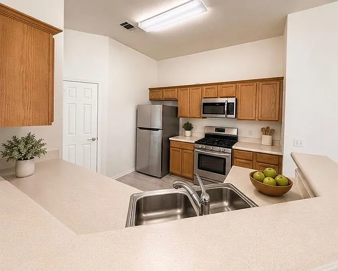 206 Sunshadow Dr — Photo 7