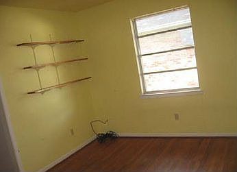 4th image of 414 Monica Dr