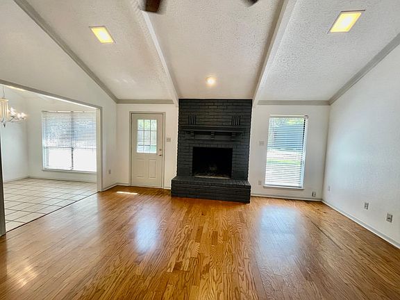 2nd image of 202 Woodfall Dr