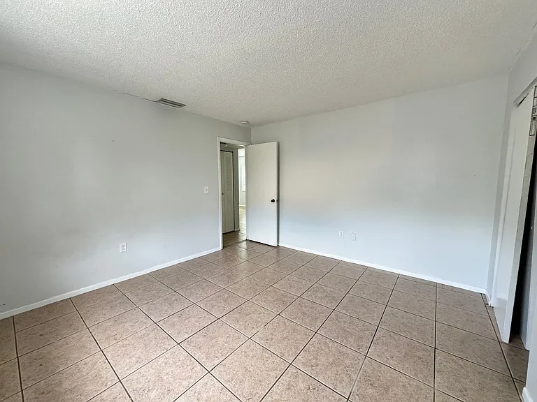 65th Properties — Photo 7