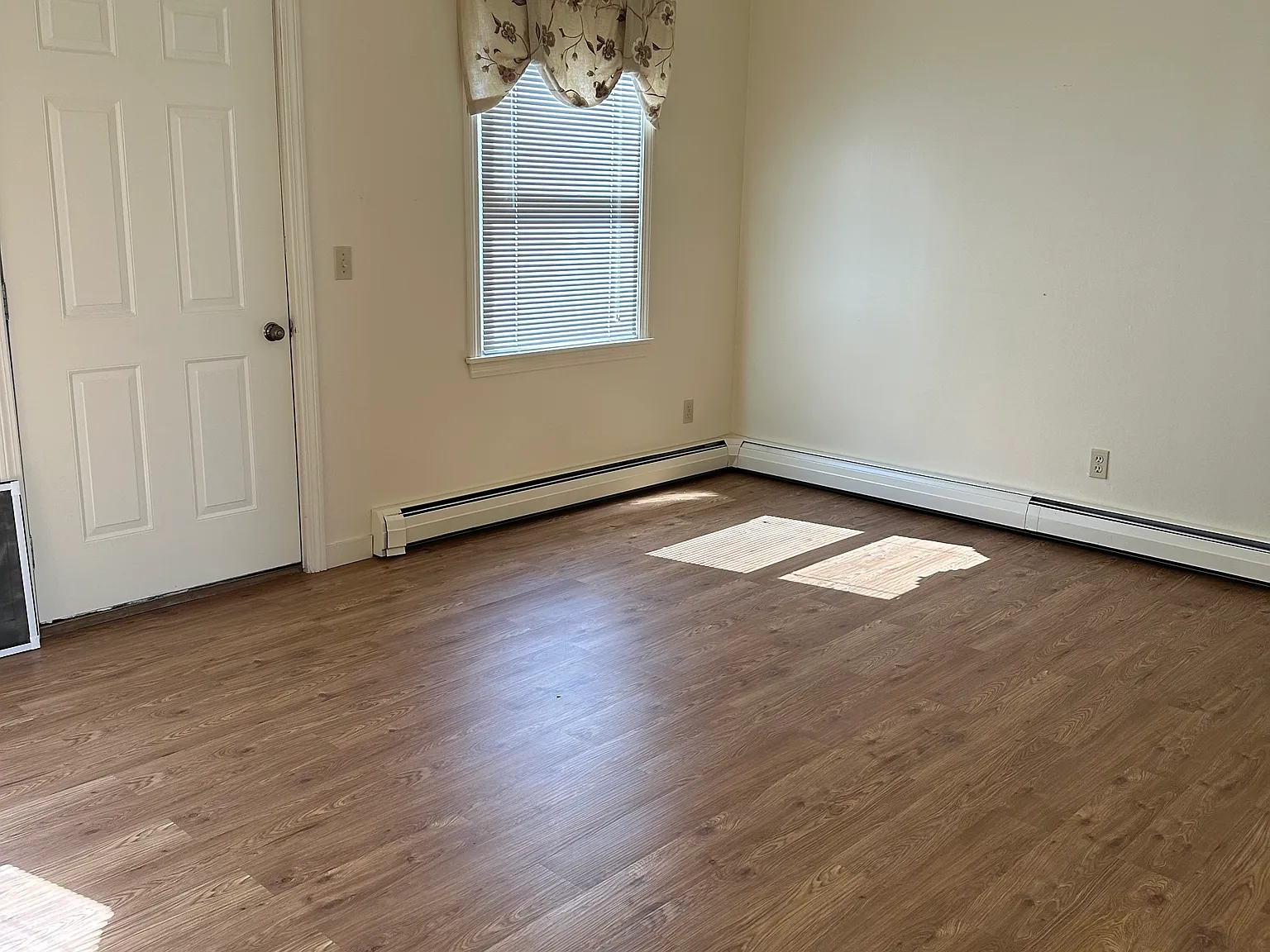 2 bed, 1.5 bath, $1,650 — Photo 3