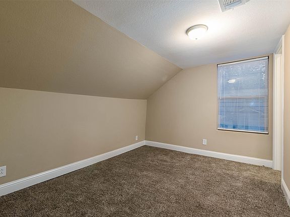 5th image of 1416 S Travis St #3