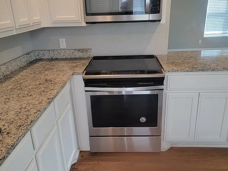 1231 W Morton St — Photo 7