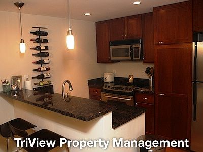 2nd image of 4334 N Clarendon Ave APT 301