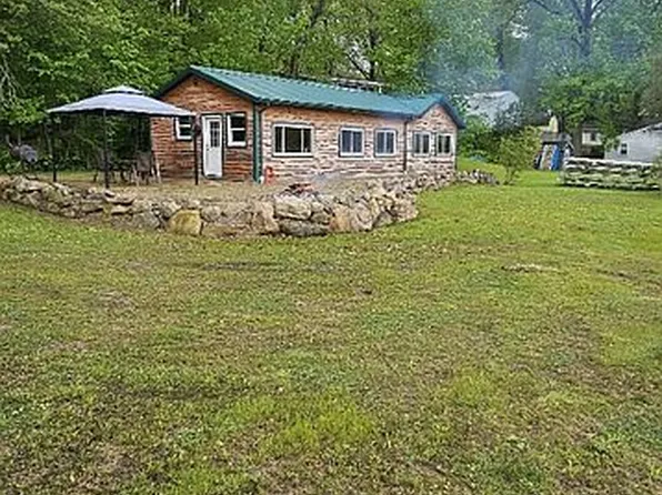2500 Bluff Dr, Reading, MI 49274