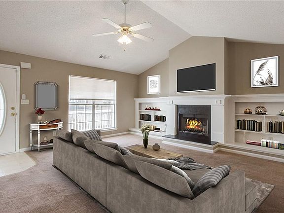 4th image of 6592 Gina Agha Cir