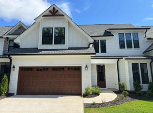 305 Breakwater Ln, Seneca, SC 29678