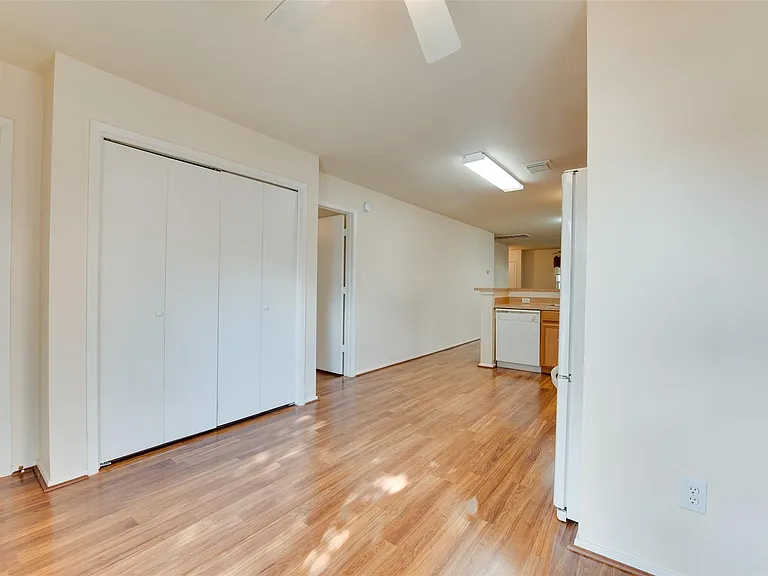 6129 Lone Prairie Way — Photo 16