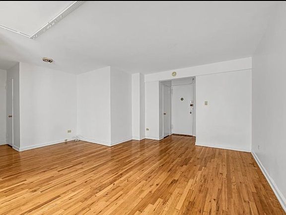 2nd image of 2909 Ocean Ave APT 2