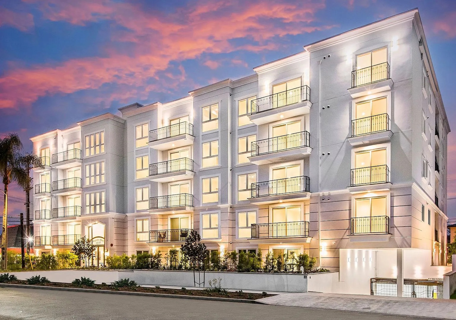 Regency Holt Apartments — Photo 2