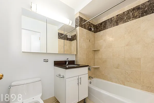 Rented by A&E Real Estate Management | media 14