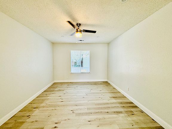 5th image of 1558 Greenwood Way
