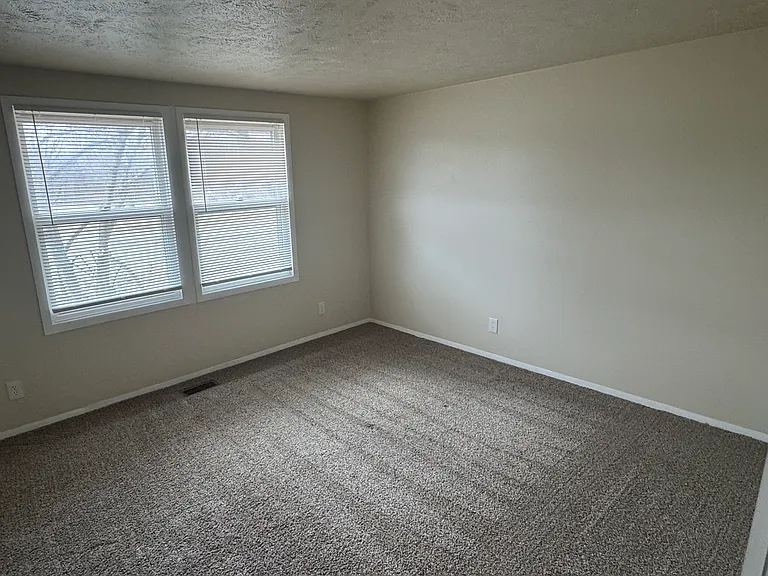5405 Plantation Dr — Photo 9