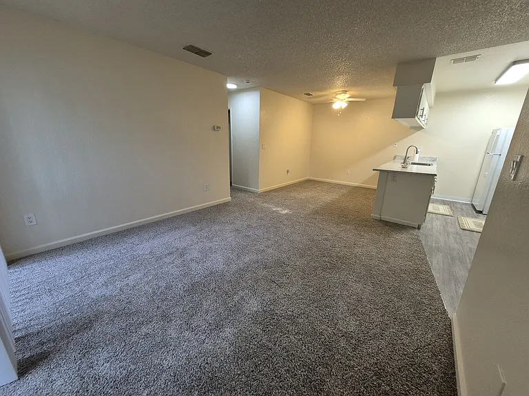 Foxworth Apartments — Photo 44