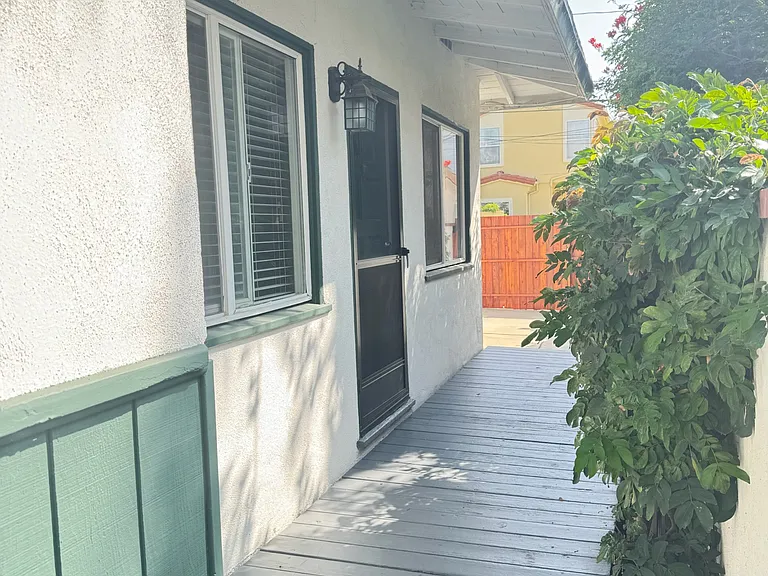 528 N Lucia Ave #1/2 — Photo 7