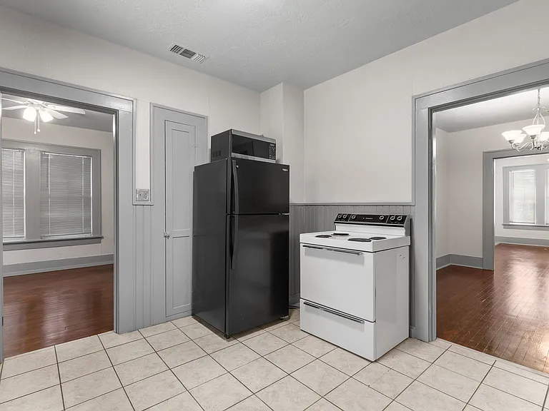 2811 Lawrence Rd — Photo 24