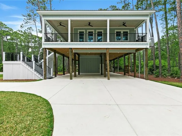 910 Lavigne Pl, Dauphin Island, AL 36528