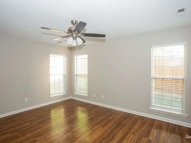 2915 Canary Ct — Photo 13