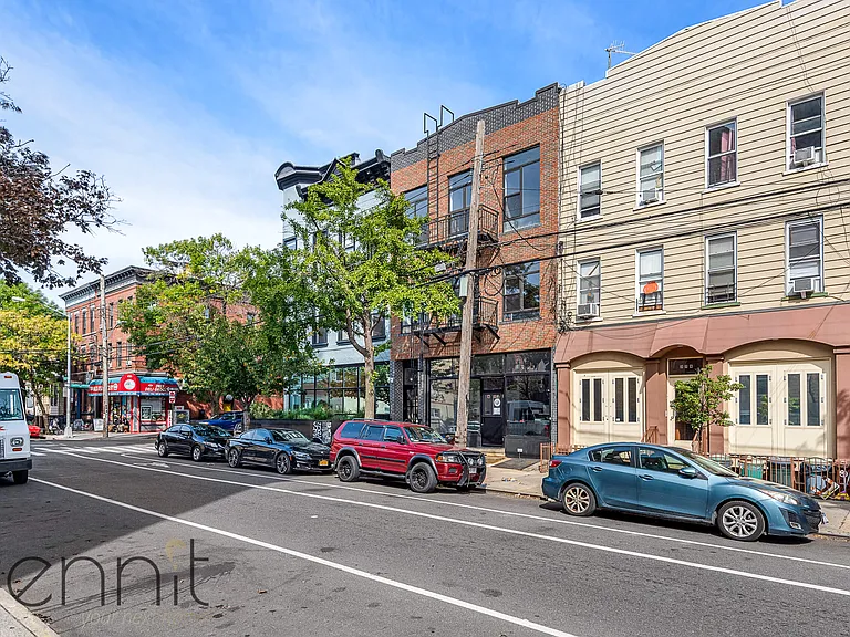 377 Onderdonk Ave #2B — Photo 12