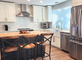 210 Redfish Rd, Fort Myers Beach, FL 33931