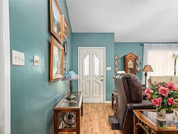 5th image of 540 Royal Rd