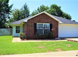 450 Redbud Cir, Whitehouse, TX 75791