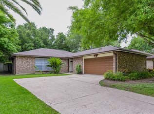 2797 Tallowood Dr, League City, TX 77573