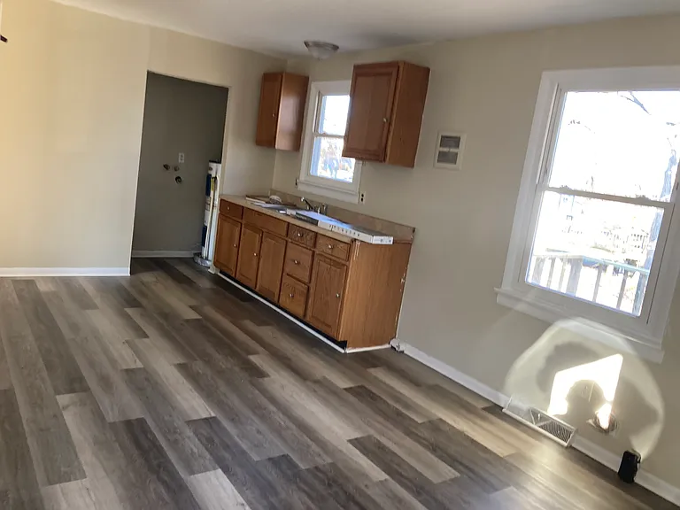 109 Luther Dr — Photo 3