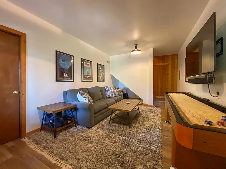 312 Park Ln — Photo 16
