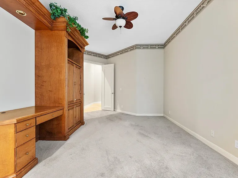 7081 Mallorca Cres — Photo 14