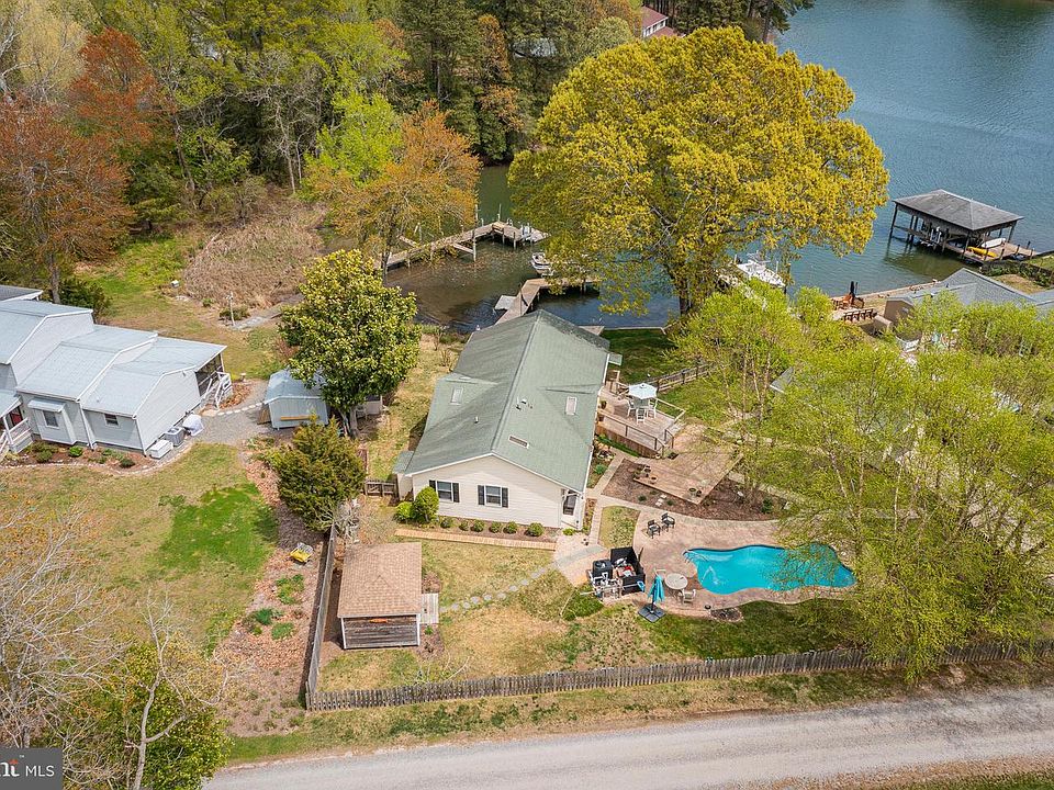 1st image of 37 Hickory Ln