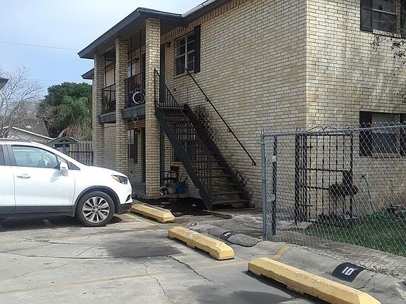 4th image of 1724 W Elizabeth St