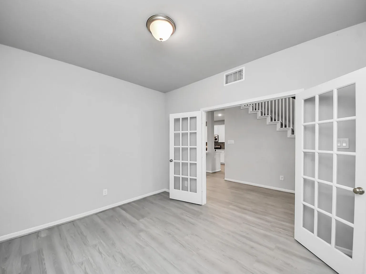4 bed, 3.5 bath, 2968 sqft, $3,190 — Photo 4
