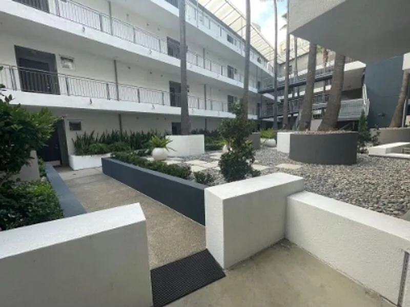 2 bed, 2.5 bath, 1290 sqft, $2,750 — Photo 3