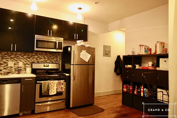 Rented by Grand & Co. | media 31