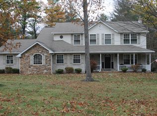 117 White Pine Ct, Milford, PA 18337