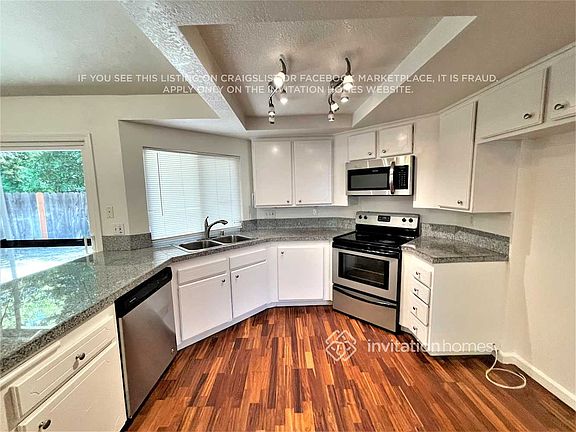 4th image of 413 Royal Oaks Dr