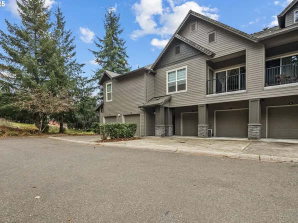 975 Springtree Ln, West Linn, OR 97068