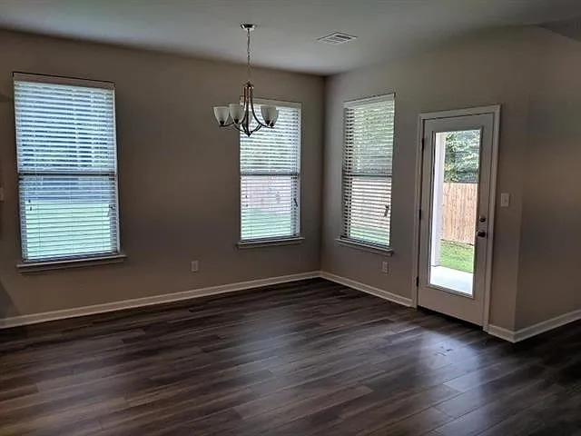 8194 Fairlane Dr — Photo 12