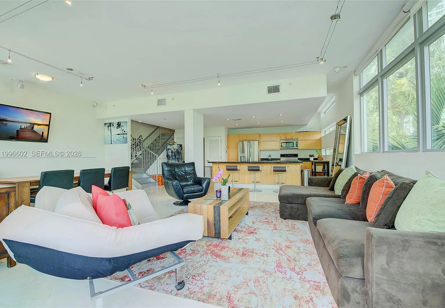 So Be Bay Condo — Photo 2