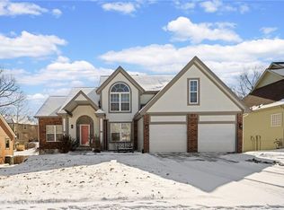 8005 N Highland Ave, Gladstone, MO 64118